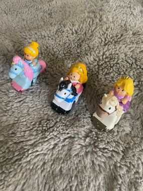 Vintage Little people princess Klip Klop Kids Toy Princess Ride-On Horse Set